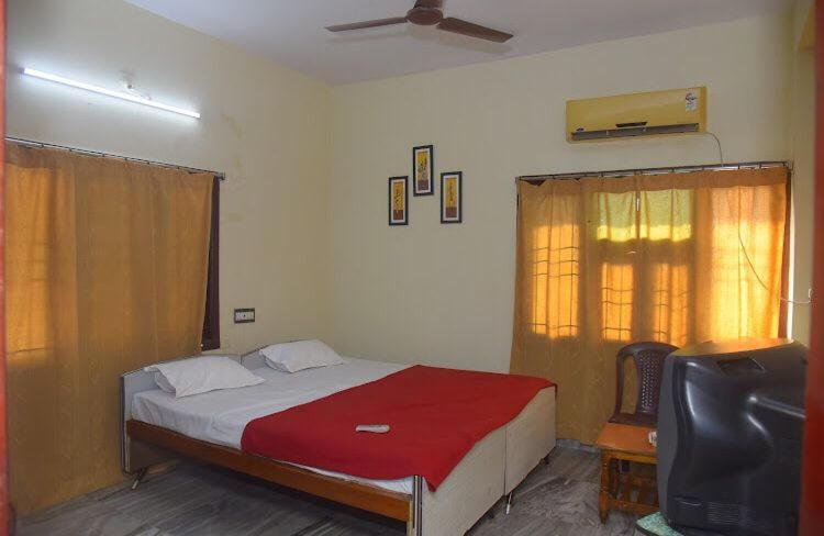 Padmavathi Family Guest House Visakhapatnam Eksteriør bilde
