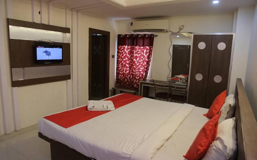 Padmavathi Family Guest House Visakhapatnam Eksteriør bilde