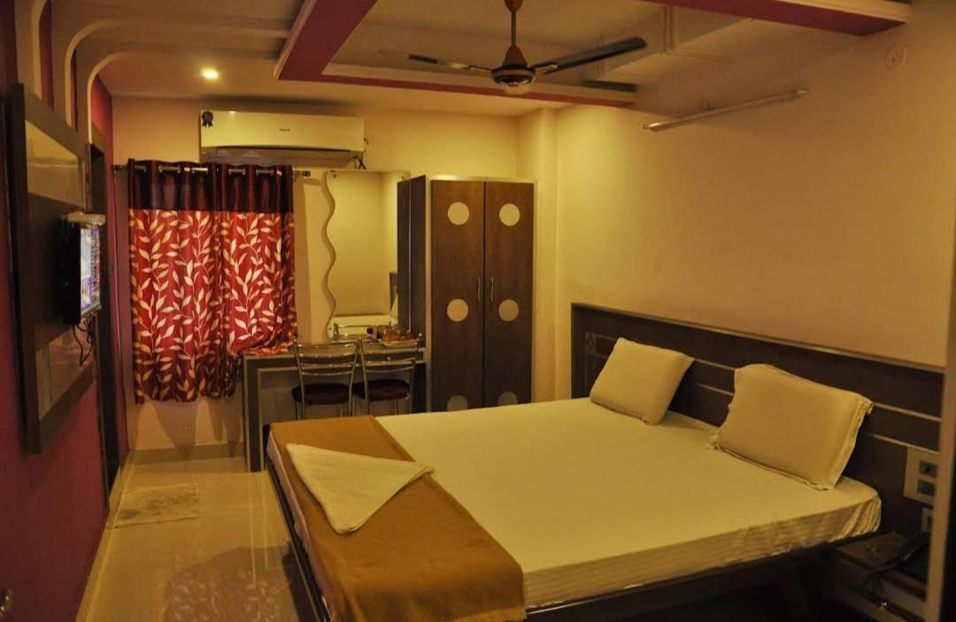 Padmavathi Family Guest House Visakhapatnam Eksteriør bilde